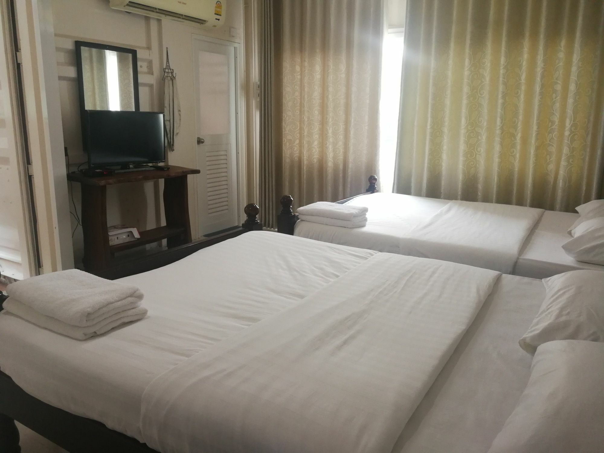 Farsai Homestay ลพบุรี ภายนอก รูปภาพ